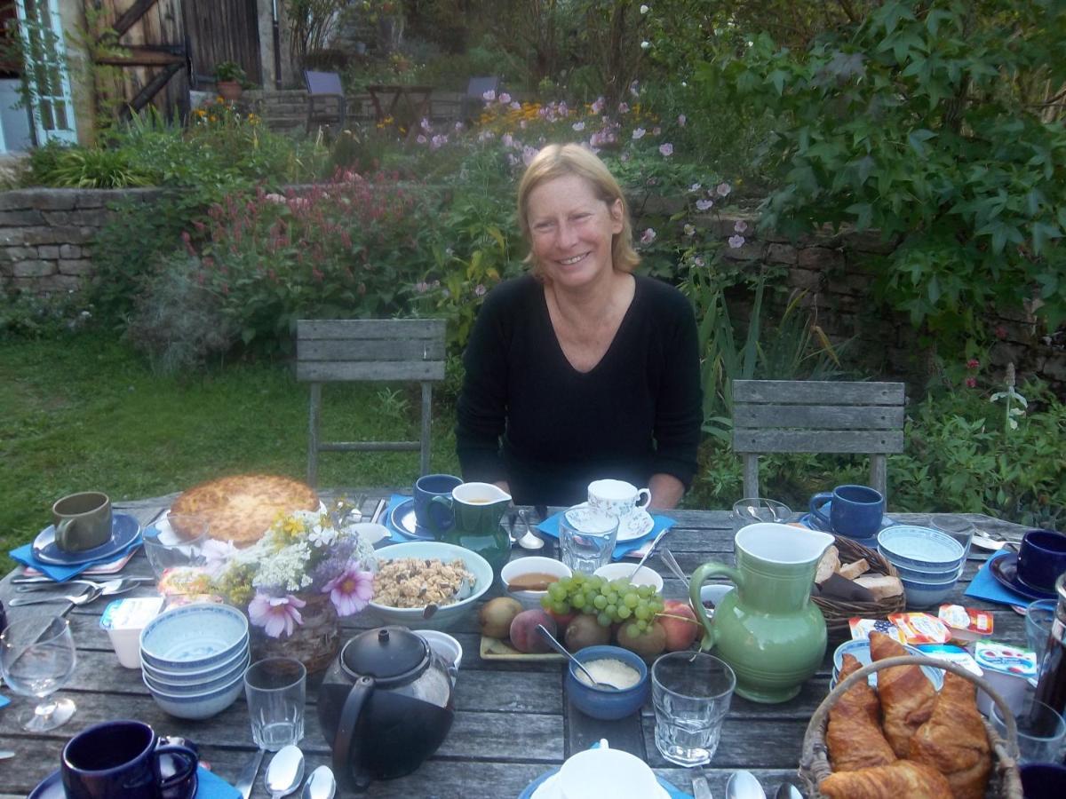La Tour Bed and Breakfast Marcilly-la-Gueurce Eksteriør billede